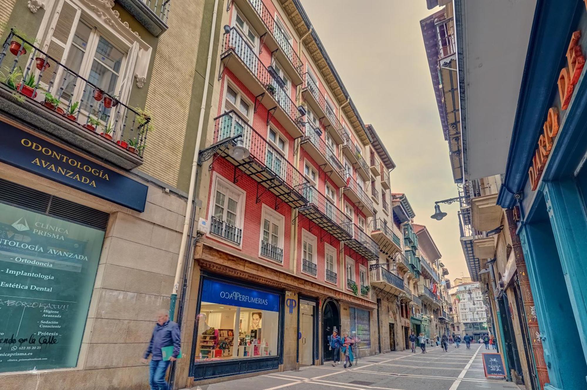 Heart Of Pamplona Apartments III By Clabao Bagian luar foto